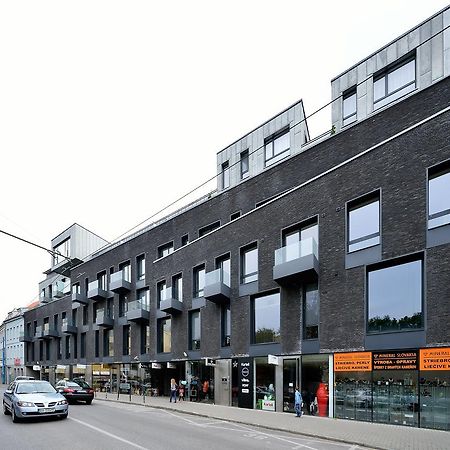 Ambiente Serviced Apartments - Dunajska Bratislava Buitenkant foto