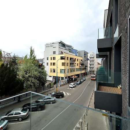 Ambiente Serviced Apartments - Dunajska Bratislava Buitenkant foto