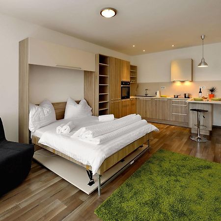 Ambiente Serviced Apartments - Dunajska Bratislava Buitenkant foto