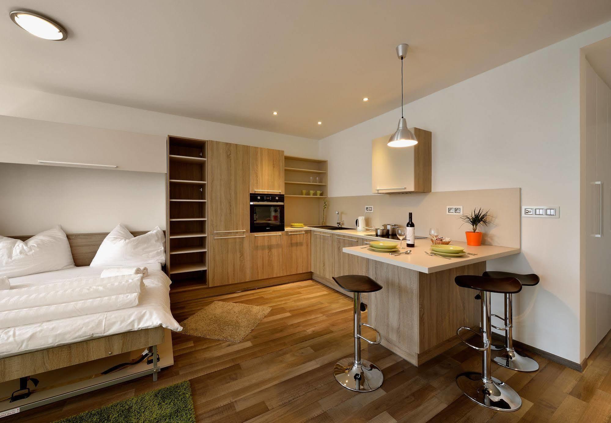 Ambiente Serviced Apartments - Dunajska Bratislava Buitenkant foto